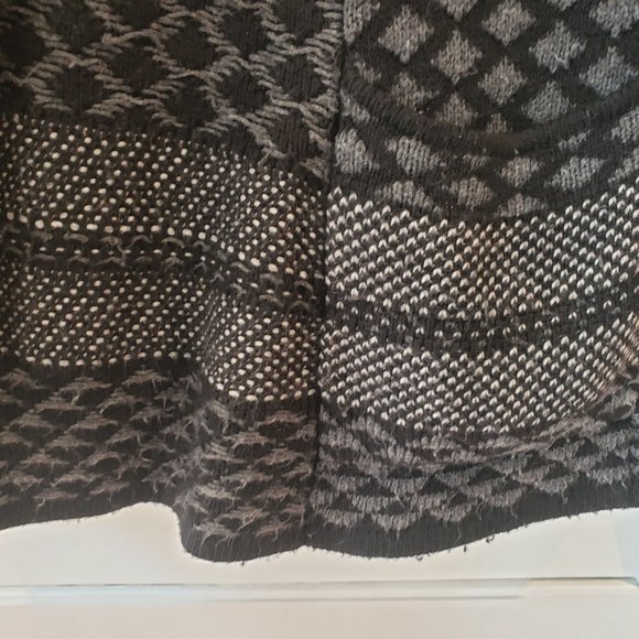 BCBGMAXAZRIA Shadia Textured Jacquard Sweater Coat in Black and Gray Size Small - Picture 7 of 12